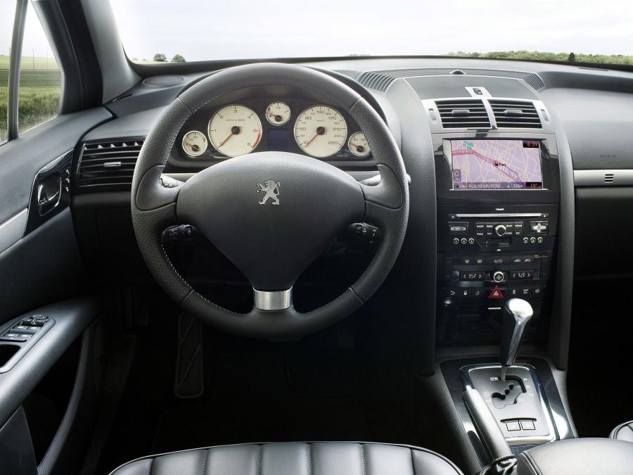 Торпедо Peugeot 407 2008 года  (WW) (фото 6 из 16)